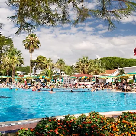 Hotel Tropikal 3*