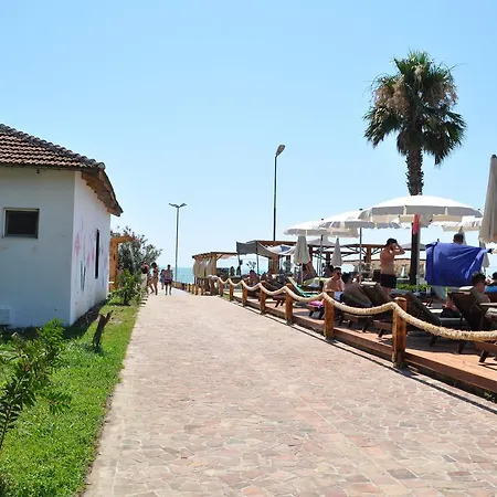 Tropikal Durres