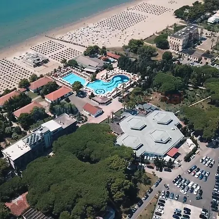 Tropikal 3* Durrës