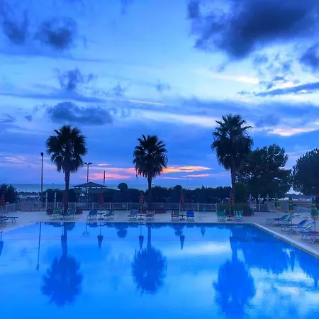 Hotel Tropikal Durrës